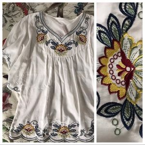 🍎 5/$15 Mexican embroidered beach tunic, cover-up. Chic!